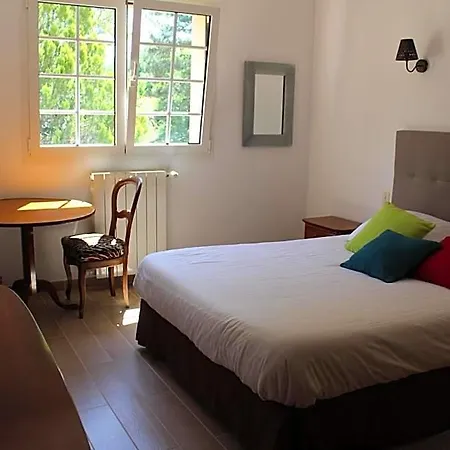 Le Chene Et L'eau Bed & Breakfast 3*